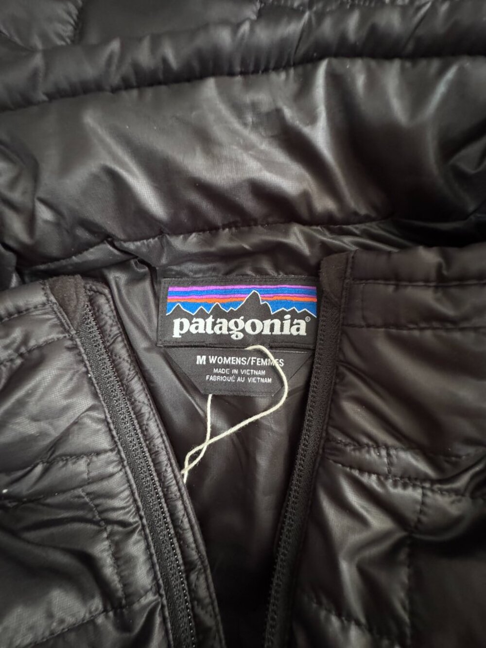 Patagonia Womans Nano Puff Vest in Black with Caymus Vineyards Logo - Picture 3 of 8